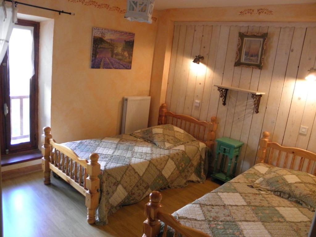 Gite Auberge Les Terres Blanches De Meolans Номер фото