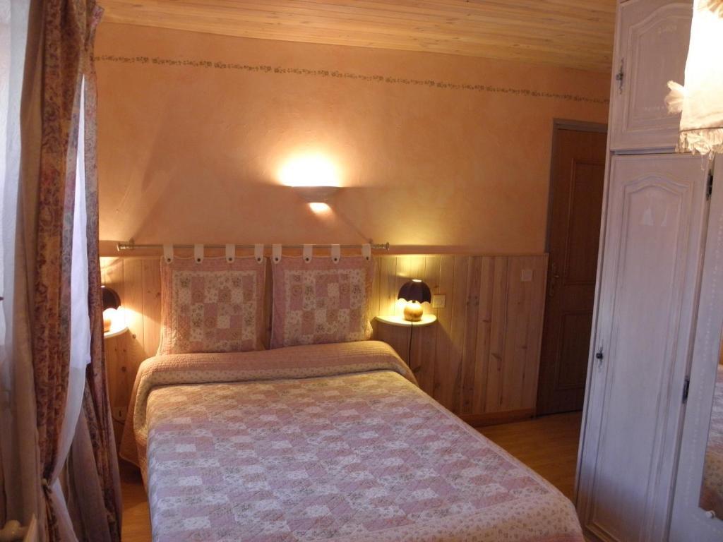Gite Auberge Les Terres Blanches De Meolans Номер фото