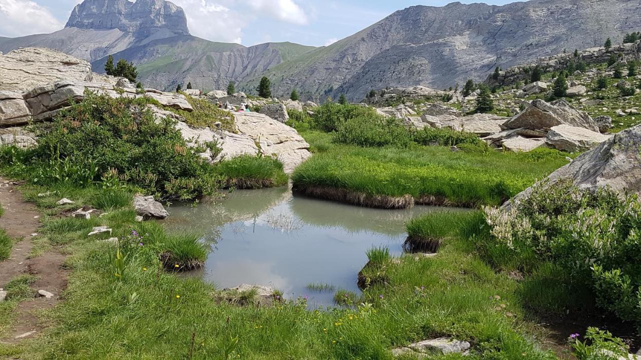 Gite Auberge Les Terres Blanches De Meolans Экстерьер фото