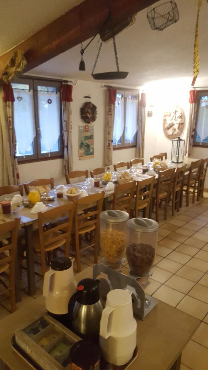 Gite Auberge Les Terres Blanches De Meolans Экстерьер фото
